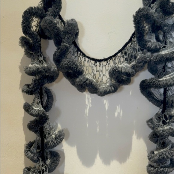 Chic Gray Ruffled Knit Scarf - Picture 1 of 4